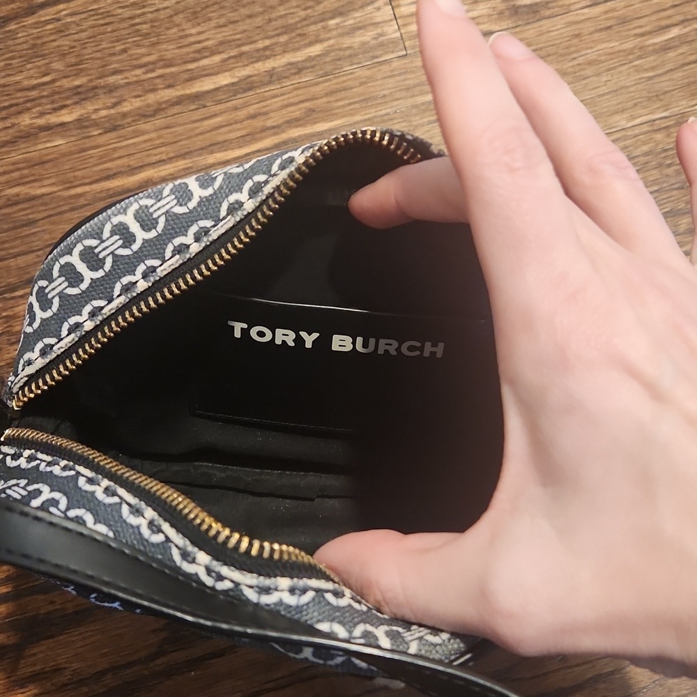 Tory Burch Gemini Crossbody - Picture 4 of 7